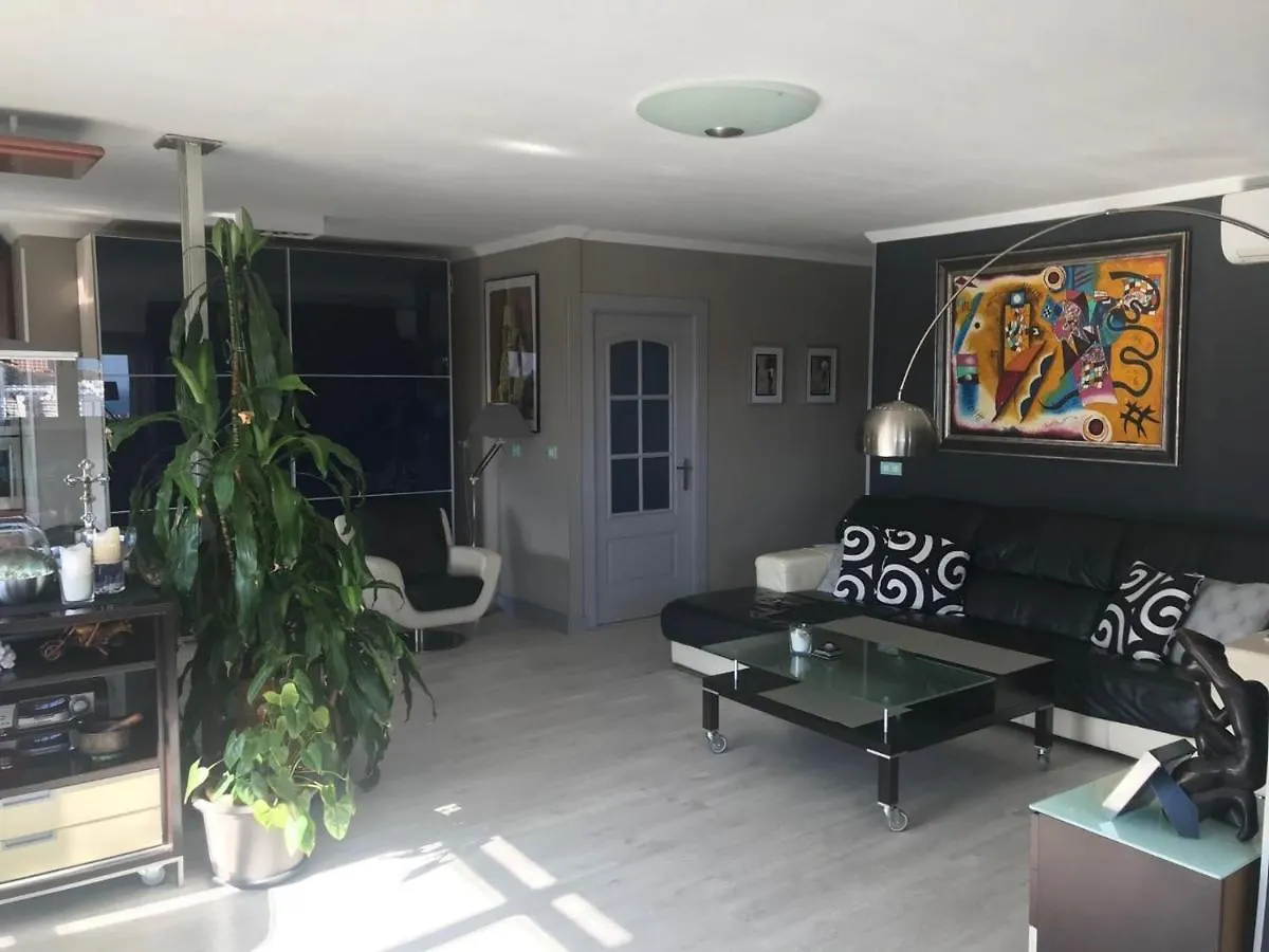 Apartmán Atico De Lujo Vistas Al Mar Benalmádena 0*,